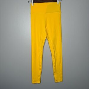 TYC Til You Collapse Dual Layer Effortless Classic Leggings XS
Bright Yellow
